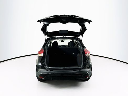 Used 2023 Nissan Kicks S image 26