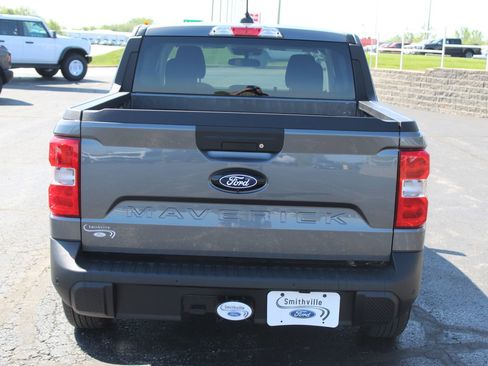 New 2025 Ford Maverick XLT w/ XLT Luxury Package FWD image 6