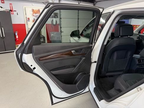 Used 2018 Audi Q5 2.0T Premium Plus w/ Premium Plus Package AWD/4WD image 33