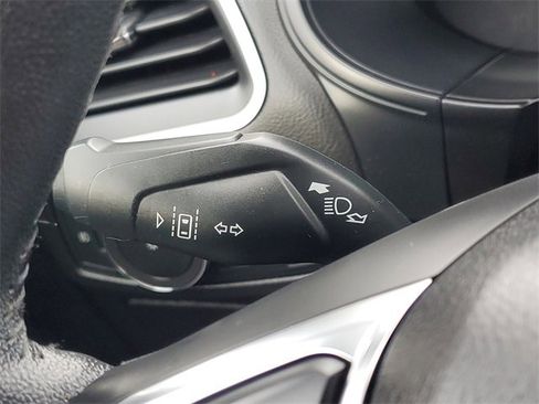 Used 2022 Ford Edge SEL w/ Convenience Package image 15