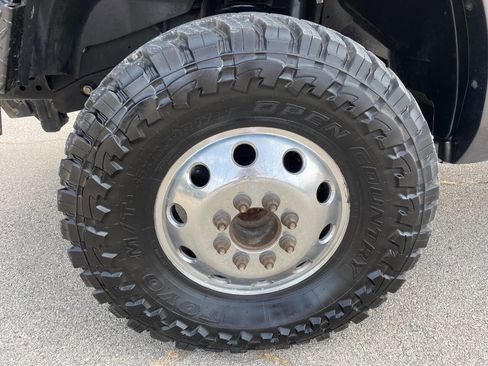 Used 2018 RAM 3500 Laramie Longhorn image 11