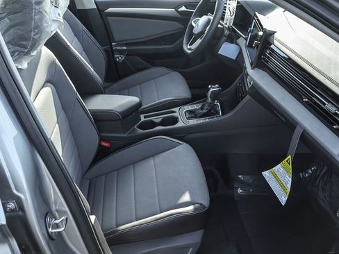 New 2026 Volkswagen Jetta SE FWD image 42