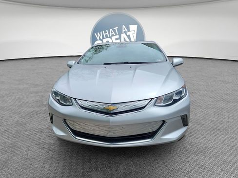 Used 2018 Chevrolet Volt LT w/ Comfort Package FWD image 9