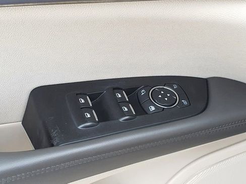 Used 2019 Lincoln Nautilus Select FWD image 23