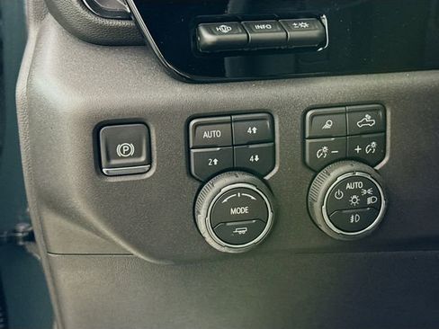 New 2026 Chevrolet Silverado 1500 ZR2 image 12