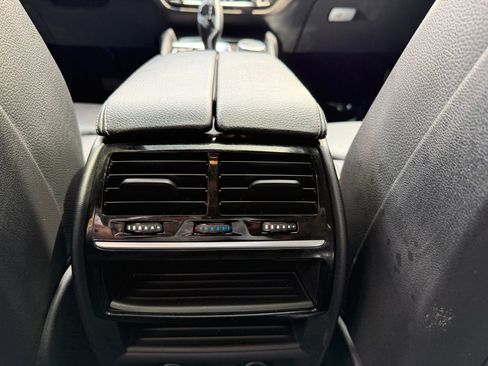 Used 2018 BMW 530e w/ Premium Package image 12