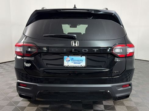 New 2026 Honda Pilot Sport image 7