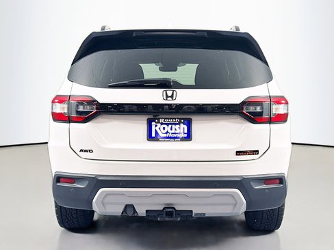 Certified 2023 Honda Pilot TrailSport image 6