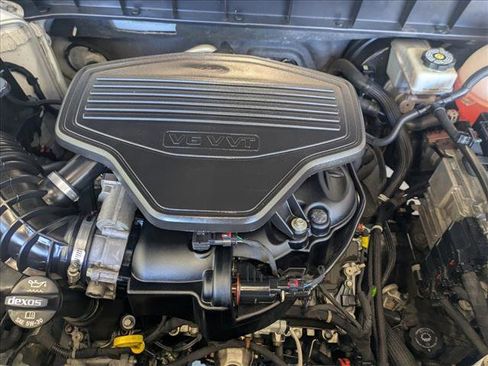 Used 2019 GMC Acadia SLE image 21
