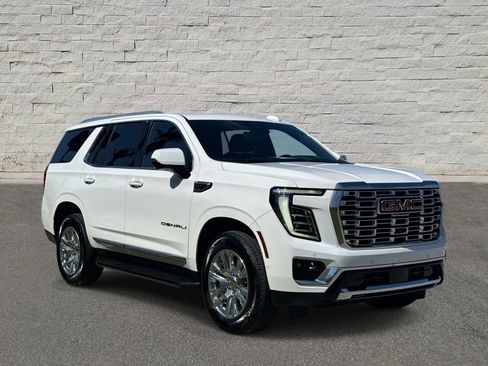 Used 2025 GMC Yukon Denali AWD/4WD image 6