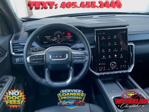 Used 2026 GMC Acadia Elevation w/ Elevation Premium Package FWD image 16
