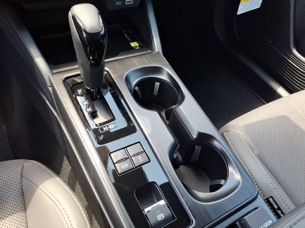 New 2026 Subaru Outback Limited AWD/4WD image 7