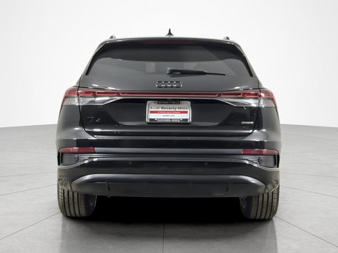 Used 2023 Audi Q4 e-tron Premium Plus w/ Premium Plus AWD/4WD image 4