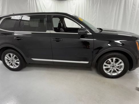 Used 2022 Kia Telluride LX AWD/4WD image 2