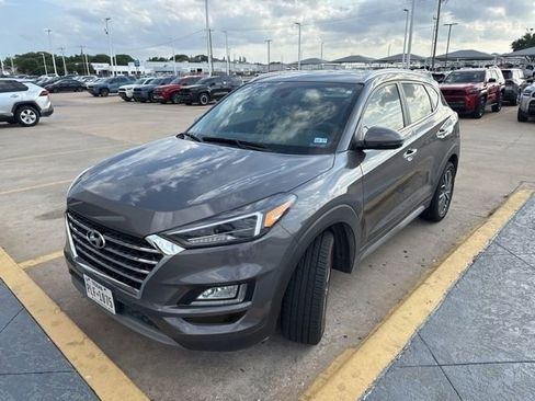 Used 2021 Hyundai Tucson Limited w/ Cargo Package FWD image 3