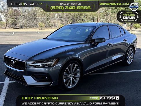Used 2021 Volvo S60 T5 Momentum FWD image 3