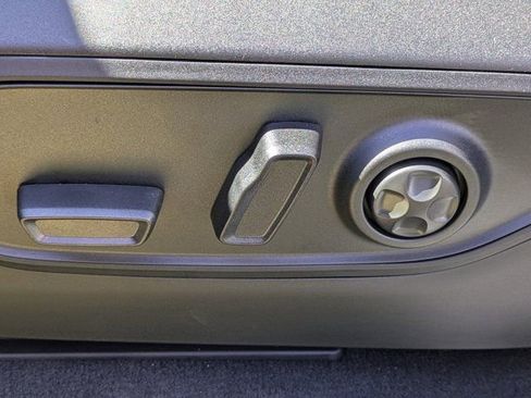 New 2025 Jeep Grand Cherokee L Limited w/ Black Appearance Package RWD image 18