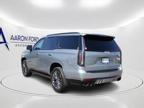 Used 2023 Cadillac Escalade V AWD/4WD image 7