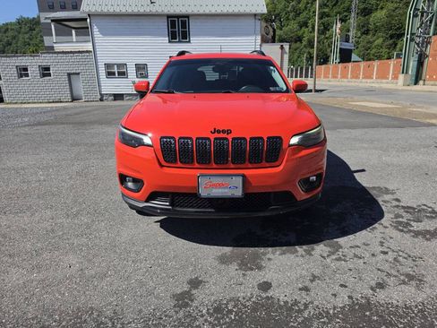 Used 2021 Jeep Cherokee Latitude Plus AWD/4WD image 3