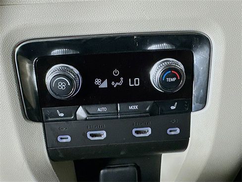 Used 2023 GMC Yukon XL Denali image 27