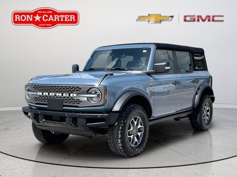 Used 2024 Ford Bronco Badlands AWD/4WD image 3