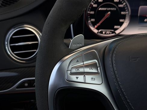Used 2015 Mercedes-Benz S 63 AMG 4MATIC Sedan image 65