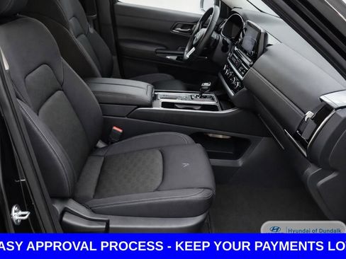 Used 2024 Nissan Pathfinder SV FWD image 12