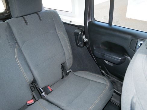 Used 2024 Jeep Wrangler Sport S image 14