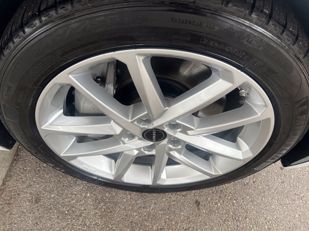 Used 2015 Hyundai Genesis 3.8 w/ Option Group 04 AWD/4WD image 35