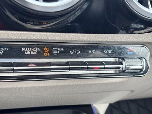 Used 2021 Mercedes-Benz GLA 250 4MATIC image 35