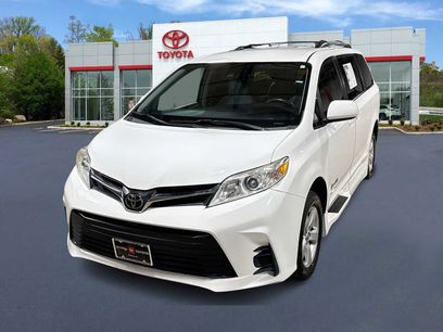 Used 2018 Toyota Sienna LE