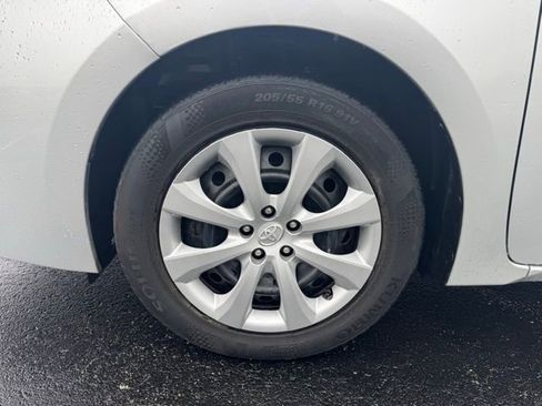 Used 2019 Toyota Corolla LE image 9