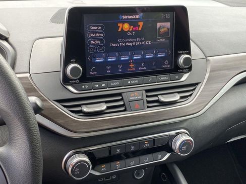 Used 2023 Nissan Altima 2.5 SV image 13