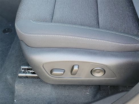 New 2026 Chevrolet Traverse LT image 14