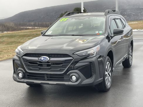 Certified 2025 Subaru Outback image 8