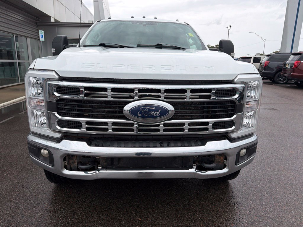 Used 2023 Ford F350 XLT w/ XLT Value Package AWD/4WD image 3