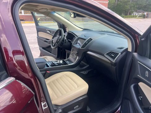 Used 2019 Ford Edge SEL w/ Equipment Group 201A FWD image 13