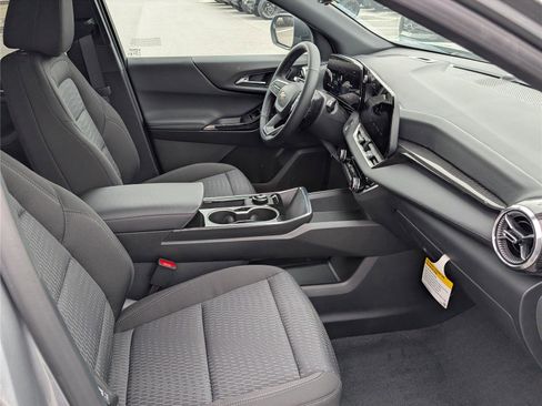 New 2026 Chevrolet Equinox LT w/ Safety and Technology Package AWD/4WD image 6