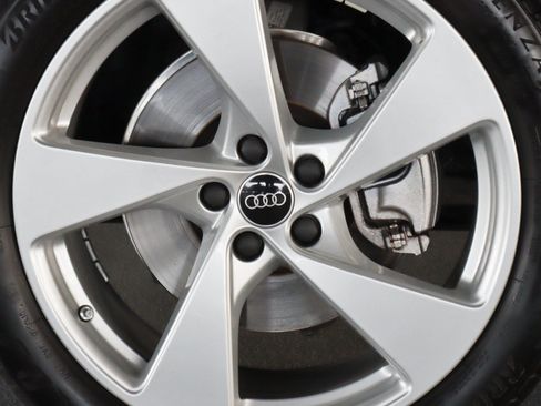 Used 2025 Audi Q5 Premium w/ Premium Plus AWD/4WD image 7
