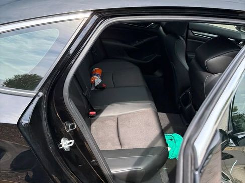 Used 2022 Honda Accord Sport image 9
