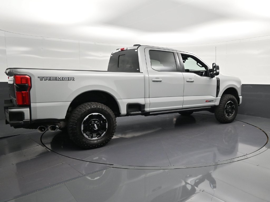 Used 2025 Ford F250 Platinum w/ Tremor Off-Road Package AWD/4WD image 3