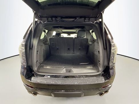 New 2026 Chevrolet Suburban RST w/ RST Capability Package AWD/4WD image 30