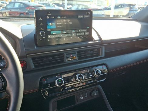 Used 2023 Honda Pilot TrailSport image 19