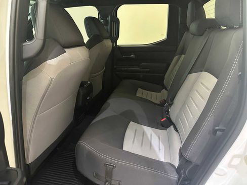 Used 2024 Toyota Tacoma TRD Off-Road image 23