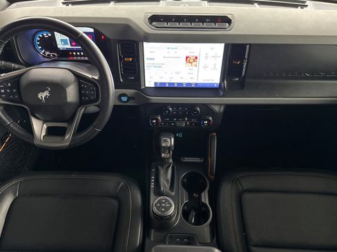 Used 2023 Ford Bronco Badlands image 16