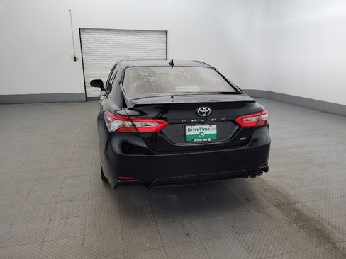 Used 2019 Toyota Camry SE image 6