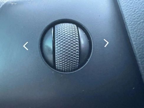 Used 2022 Tesla Model Y Performance image 25