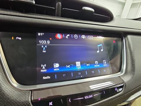 Used 2019 Cadillac XT5 Premium Luxury FWD image 14