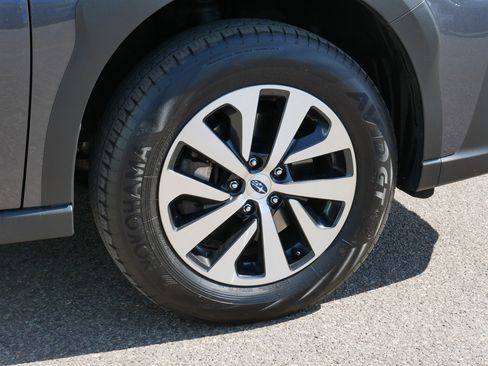 Used 2024 Subaru Outback Premium AWD/4WD image 15