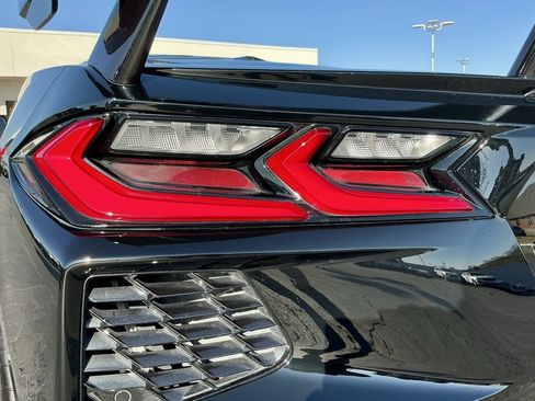 Used 2024 Chevrolet Corvette Stingray Premium Cpe w/ 3LT image 15